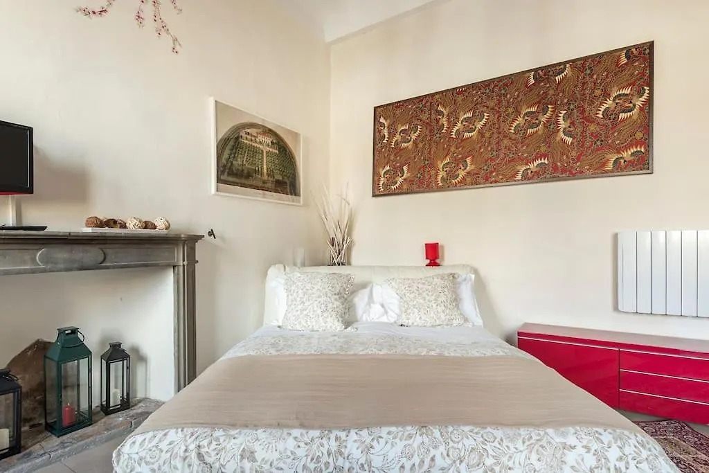 Piazza Signoria 1, Apartment Florence Italy